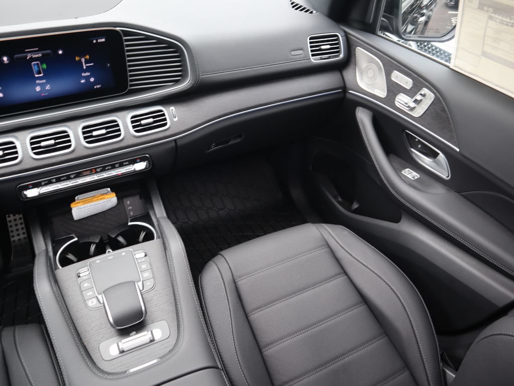 New 2025 Mercedes-Benz GLS 580 4MATIC image 13