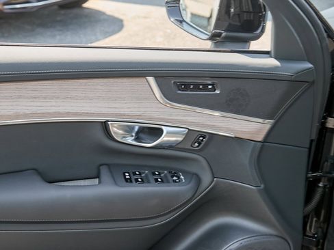 New 2026 Volvo XC90 B6 Plus w/ Protection Package image 9