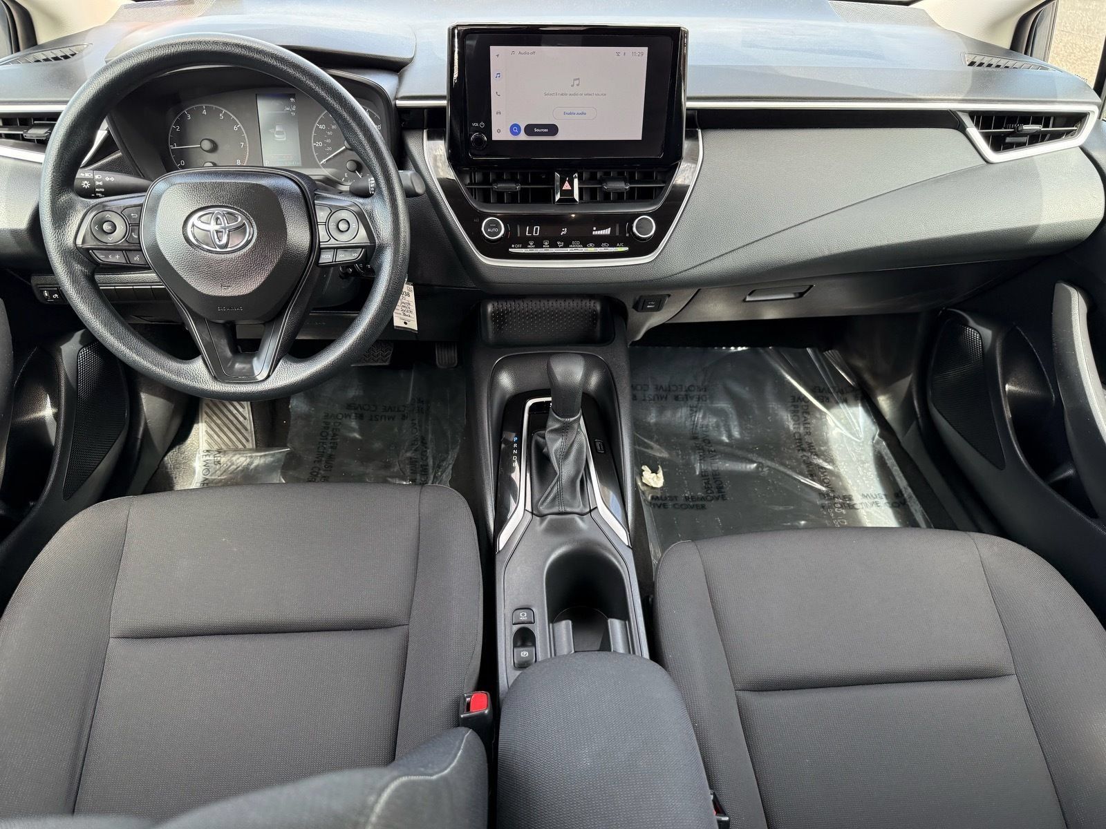 Used 2025 Toyota Corolla LE FWD image 27