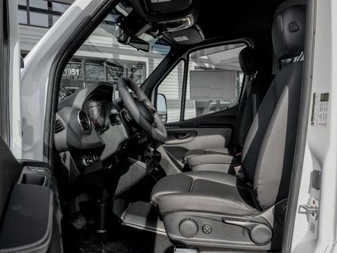 Used 2026 Mercedes-Benz Sprinter 2500 image 11
