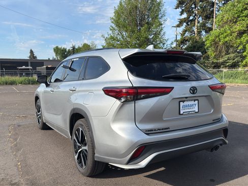 Used 2021 Toyota Highlander XSE AWD/4WD image 21