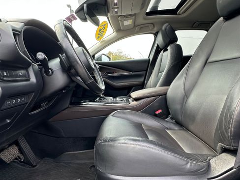 Used 2021 MAZDA CX-30 2.5 Turbo w/ Premium Package image 11