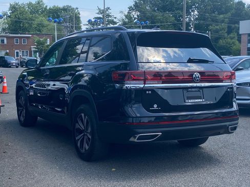 Used 2024 Volkswagen Atlas SE AWD/4WD image 5