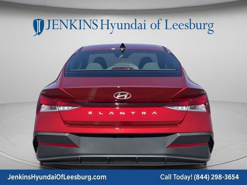 New 2026 Hyundai Elantra SE FWD image 6