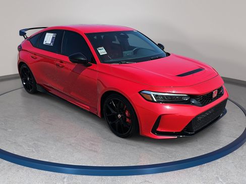 Used 2025 Honda Civic Type R image 3