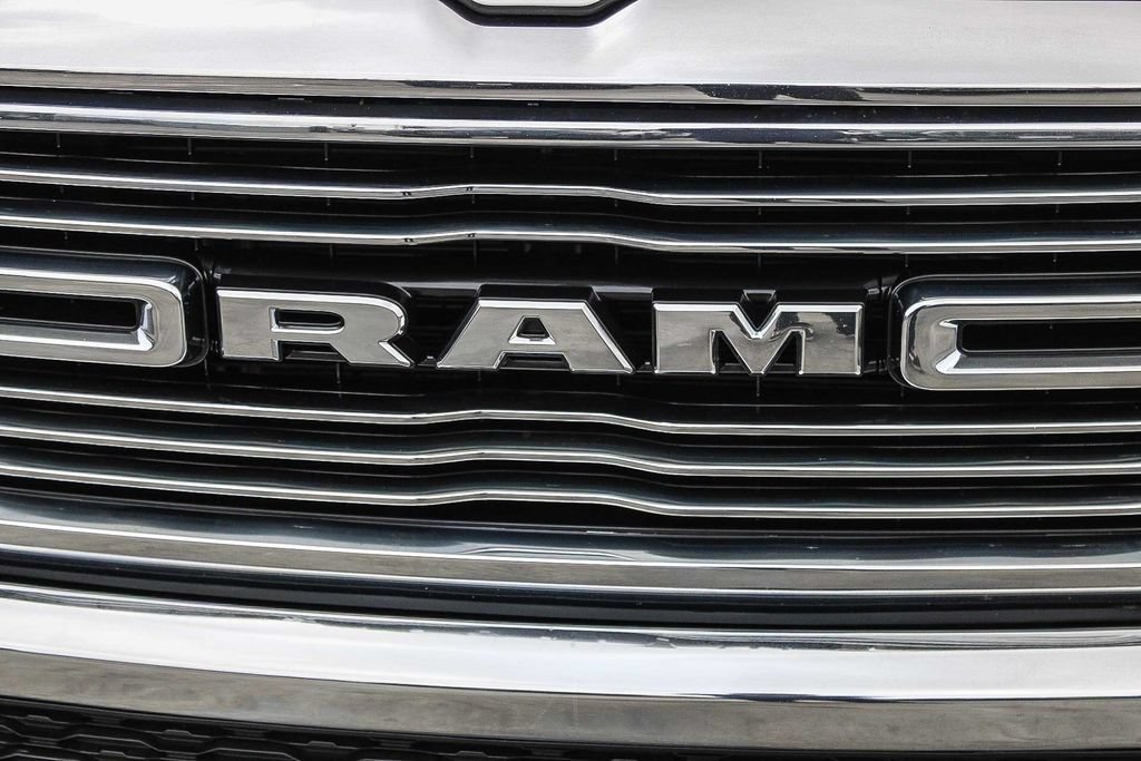 Used 2024 RAM 1500 Laramie AWD/4WD image 6