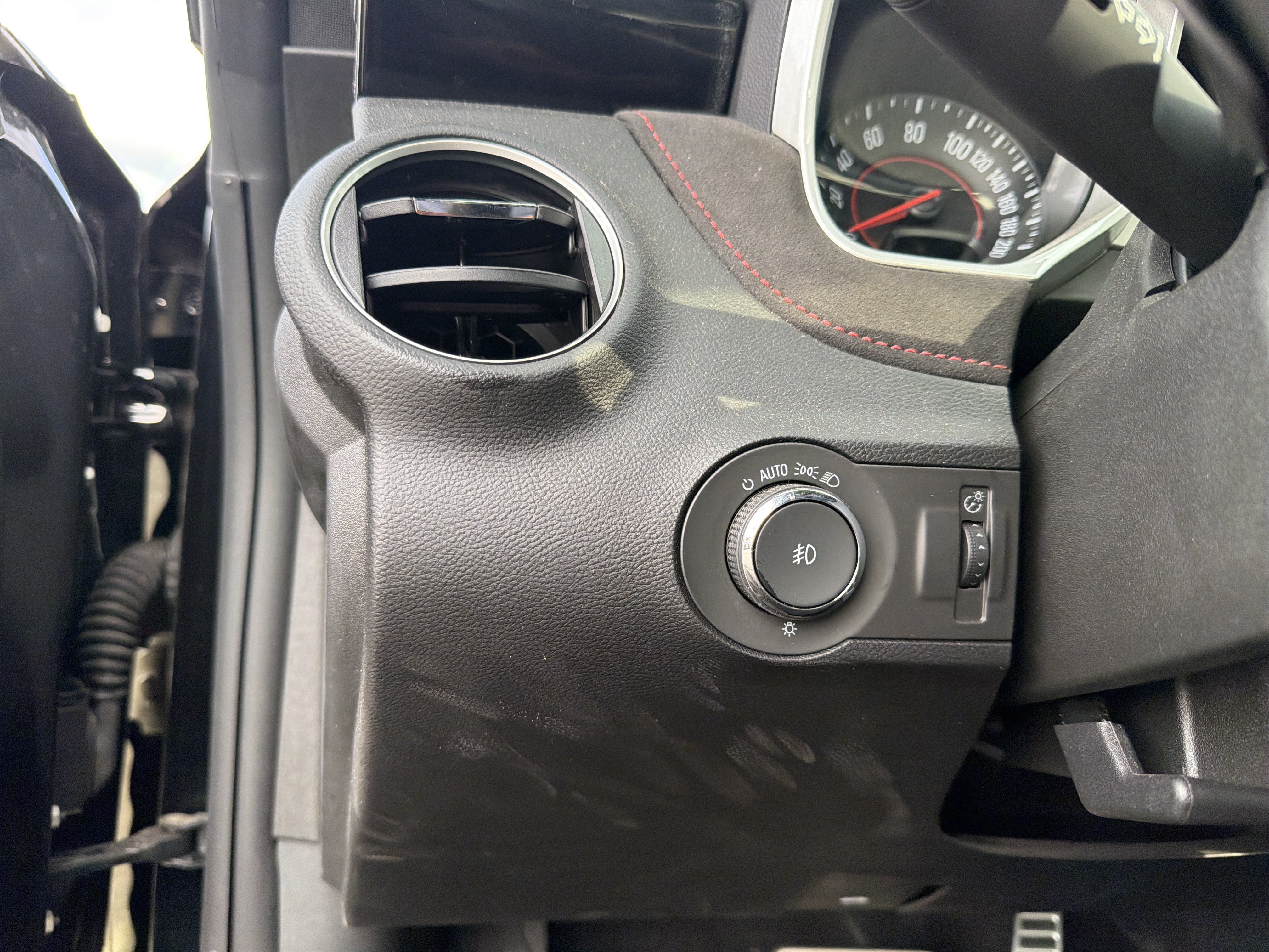 Used 2015 Chevrolet Camaro ZL1 RWD image 20