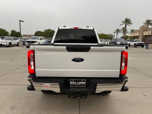 Used 2025 Ford F250 XLT w/ FX4 Off-Road Package AWD/4WD image 8