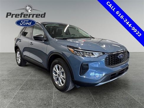 Used 2025 Ford Escape Active w/ Tech Pack #1 image 1