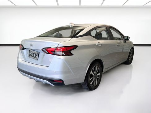 Used 2024 Nissan Versa SV FWD image 4