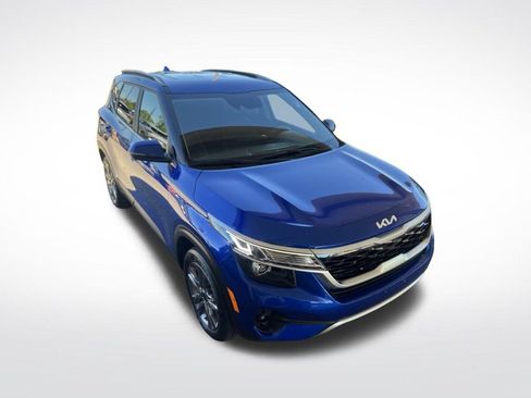 Certified 2023 Kia Seltos S w/ Navigation Package FWD image 37
