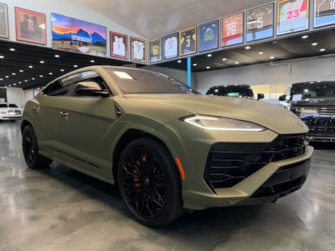 Used 2025 Lamborghini Urus SE AWD/4WD image 5