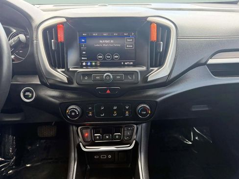Used 2020 GMC Terrain SLE image 29