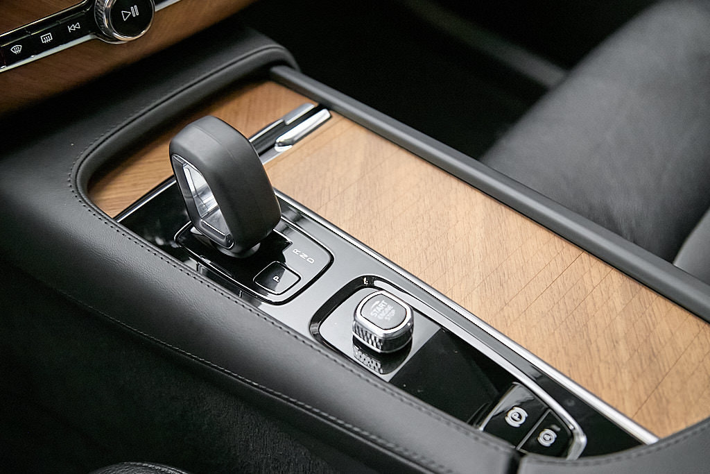 Certified 2023 Volvo XC90 T8 Plus w/ Protection Package AWD/4WD image 19