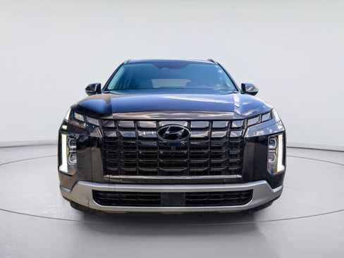 Used 2024 Hyundai Palisade SEL w/ Premium Package FWD image 3