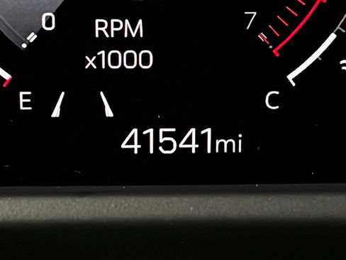 Used 2024 GMC Acadia Denali FWD image 18