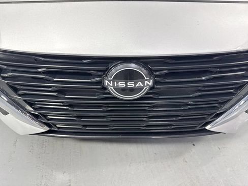 Used 2024 Nissan Altima 2.5 SV FWD image 24