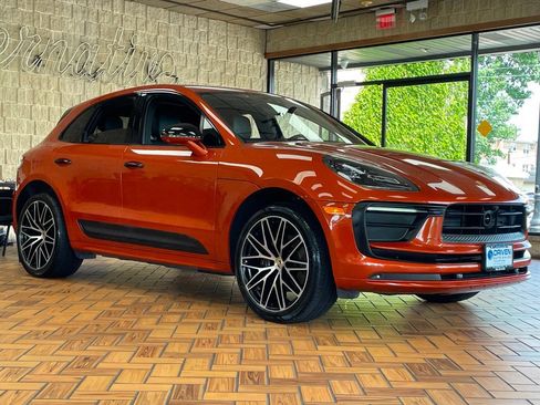 Used 2023 Porsche Macan AWD/4WD image 8