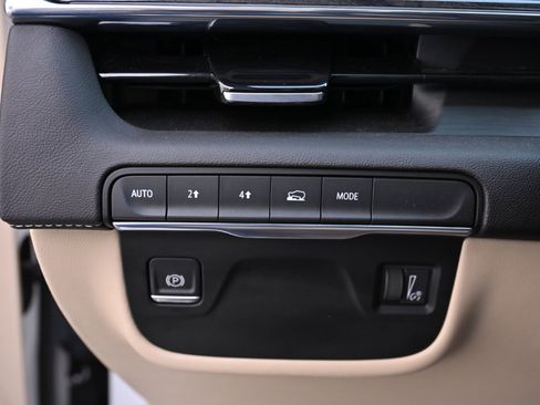 Used 2021 Cadillac Escalade Premium Luxury image 57