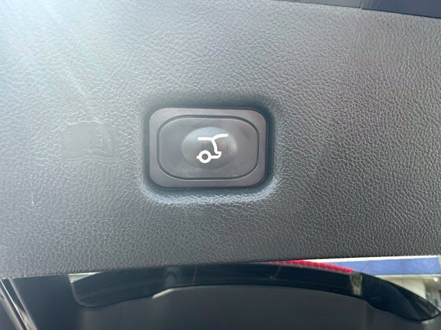 Used 2018 Lincoln MKX Select w/ Select Plus Package AWD/4WD image 18