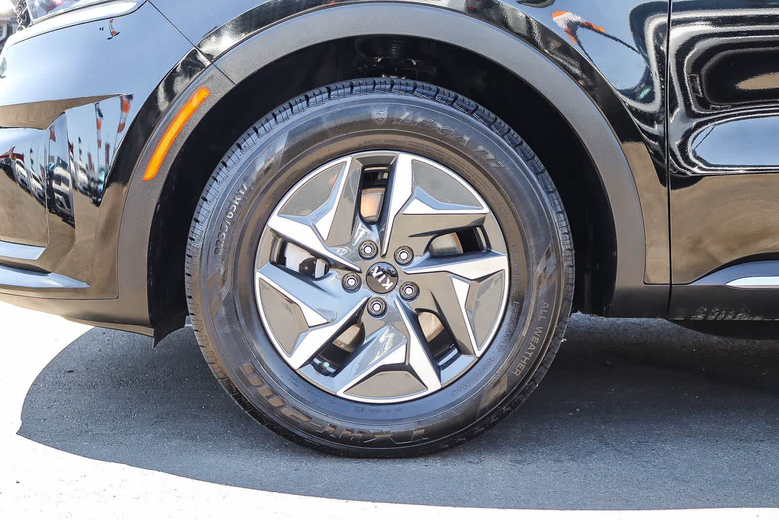 Used 2021 Kia Sorento EX FWD image 9