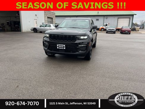 New 2025 Jeep Grand Cherokee Limited w/ Luxury Tech Group II image 4