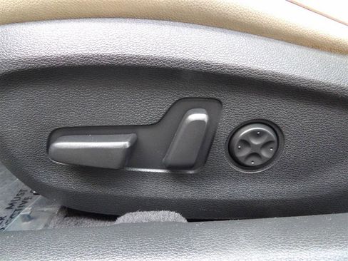 Used 2016 Hyundai Sonata Limited w/ Option Group 04 FWD image 27