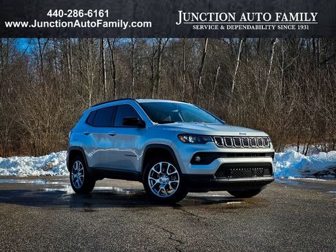 Certified 2024 Jeep Compass Latitude image 1