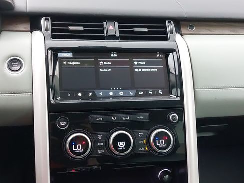 Used 2019 Land Rover Discovery HSE Luxury AWD/4WD image 24