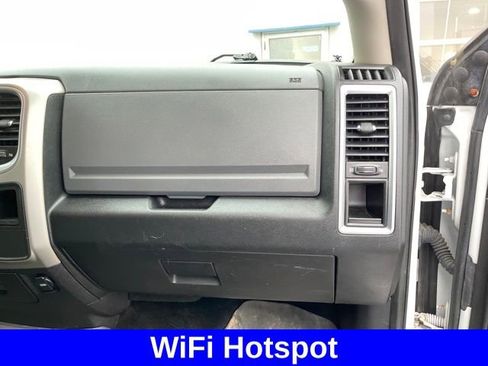 Used 2016 RAM 2500 SLT image 34