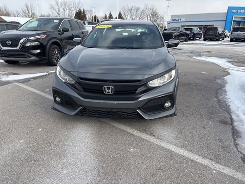 Used 2019 Honda Civic Sport image 2