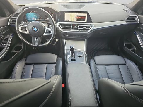 Used 2022 BMW 330i Sedan w/ M Sport Package RWD image 15