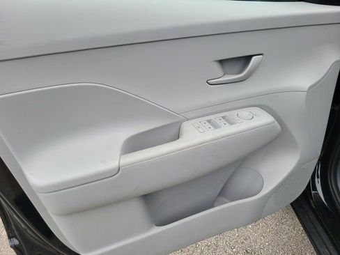 Certified 2026 Hyundai Kona SE image 13