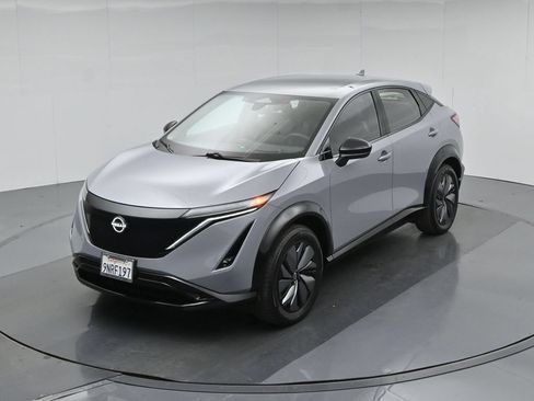 Used 2024 Nissan Ariya AWD image 37