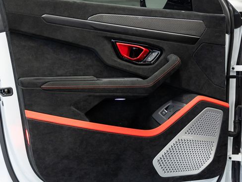 Used 2024 Lamborghini Urus Performante image 26