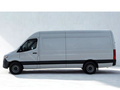 Used 2022 Mercedes-Benz Sprinter 2500 image 1