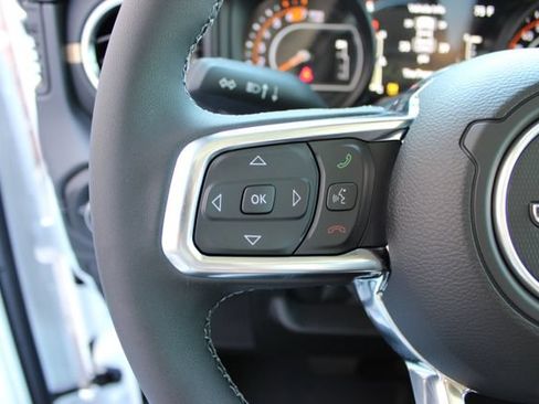 New 2026 Jeep Wrangler Unlimited Sahara AWD/4WD image 20