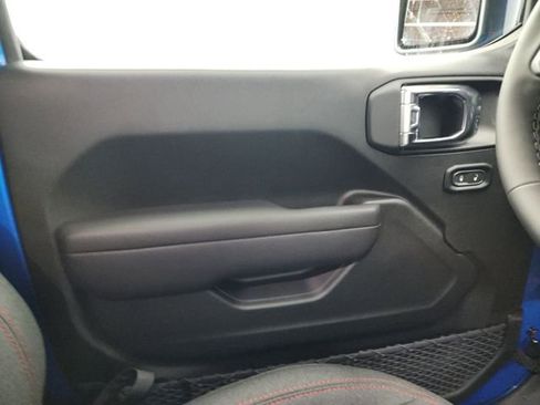 New 2025 Jeep Wrangler Rubicon w/ Xtreme 35 Tire Package image 16