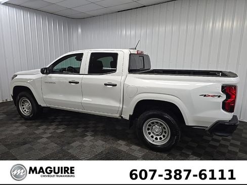 Used 2026 Chevrolet Colorado W/T w/ Advanced Trailering Package AWD/4WD image 4