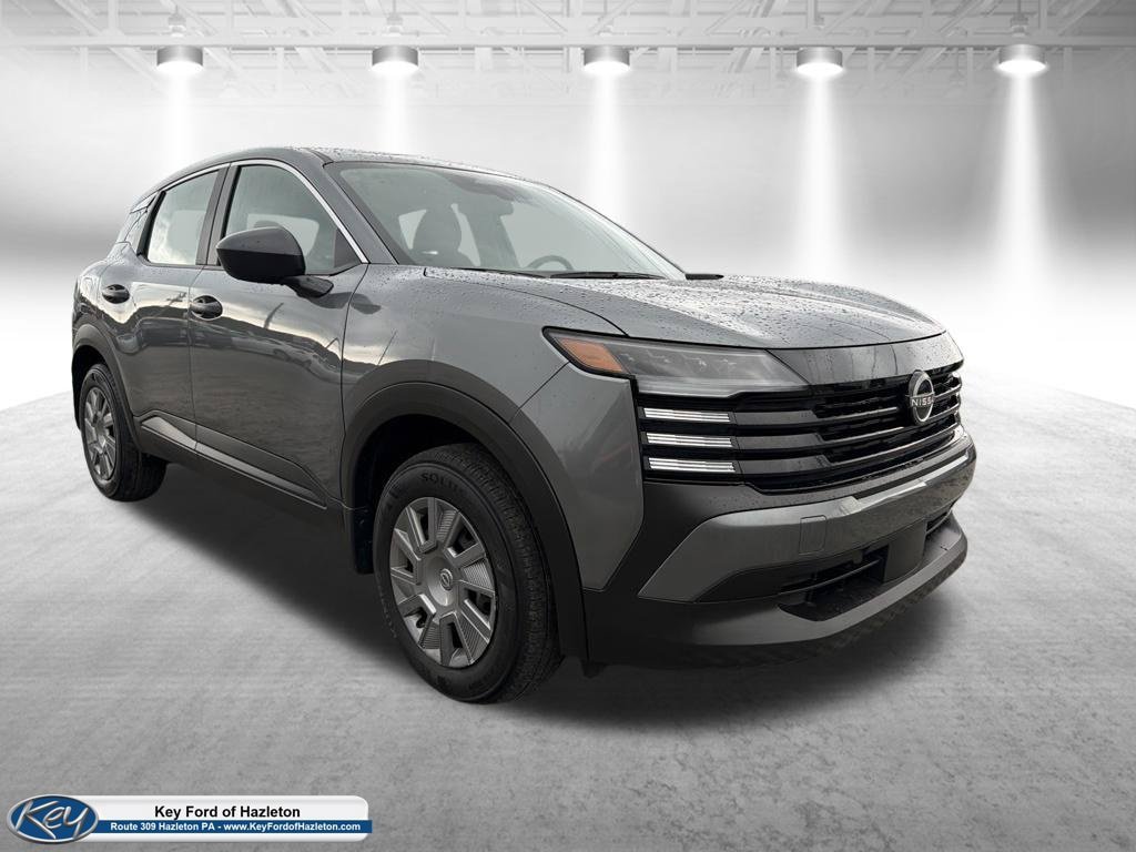 Used 2025 Nissan Kicks S AWD/4WD image 1