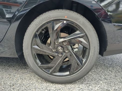 New 2026 Hyundai Elantra SEL Sport Premium FWD image 14