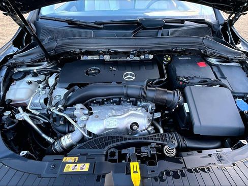 Used 2023 Mercedes-Benz GLA 250 4MATIC w/ Premium Package image 30