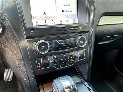 Used 2018 Ford Explorer XLT w/ Equipment Group 202A FWD image 23