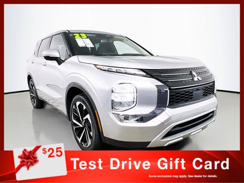 Used 2023 Mitsubishi Outlander ES image 1