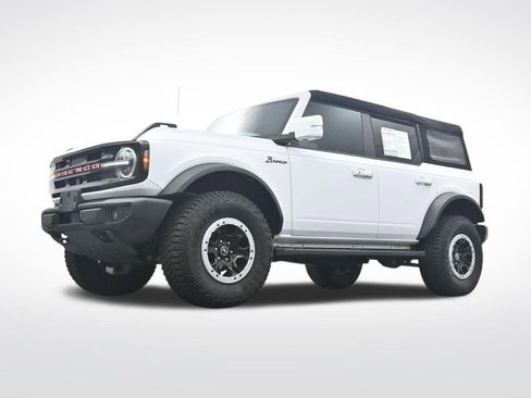 Used 2024 Ford Bronco Outer Banks w/ Sasquatch Package AWD/4WD image 30