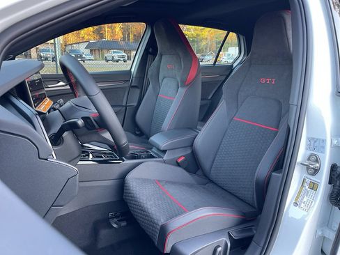 New 2026 Volkswagen GTI SE FWD image 17