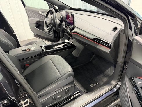 Used 2023 Volkswagen ID.4 Pro S image 17