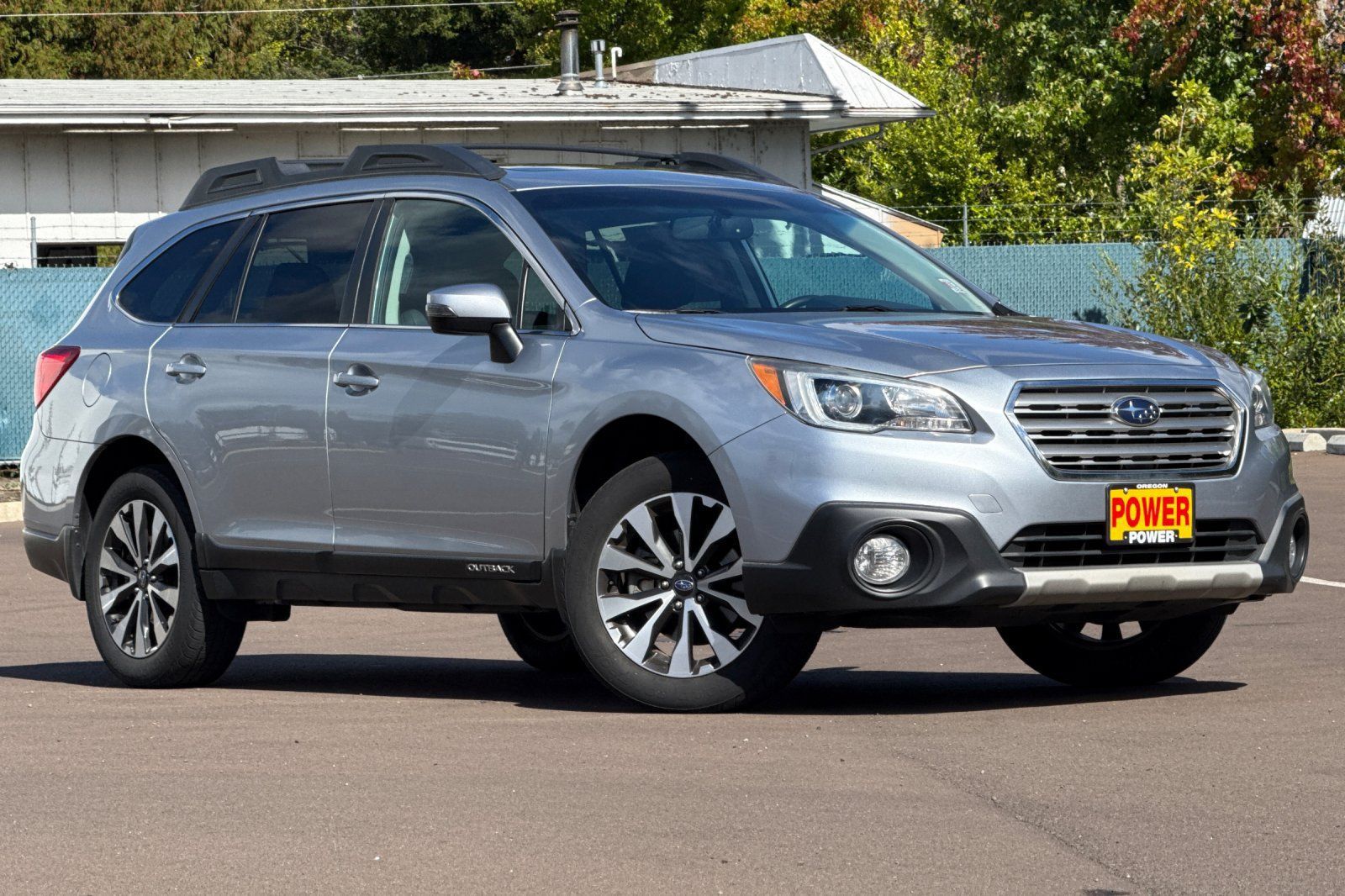 Used 2017 Subaru Outback 2.5i Limited w/ Popular Package #5 AWD/4WD image 2