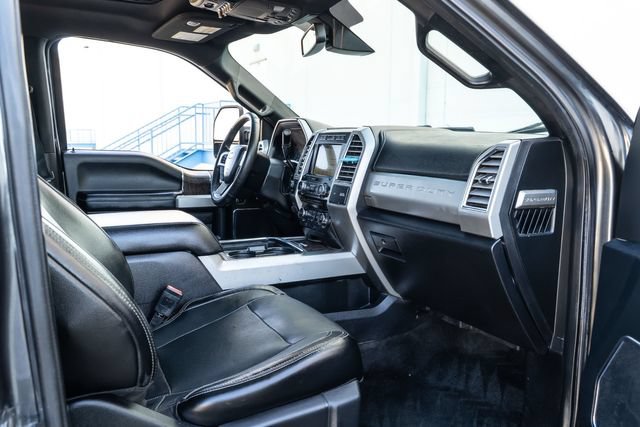 Used 2017 Ford F250 Lariat w/ Lariat Ultimate Package AWD/4WD image 28