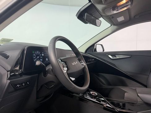 Used 2025 Kia Niro Wind FWD image 17